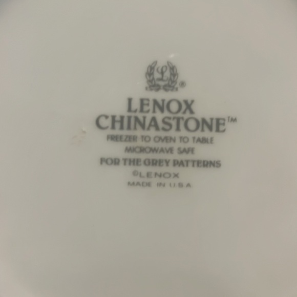 Lenox Chinastone Soup/Cereal Bowl 5 pc. Excellent Condition 6.25” Grey Pinstripe - Picture 4 of 4